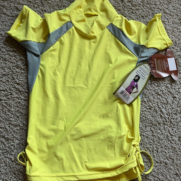 Green Beanz Women’s size L rash guard - Picture 1 of 1